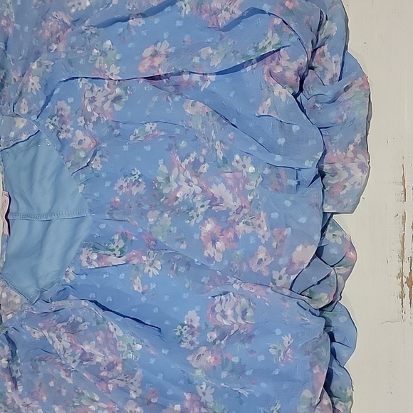 𝅺PINK LILY CROP TOP - Picture 3 of 4